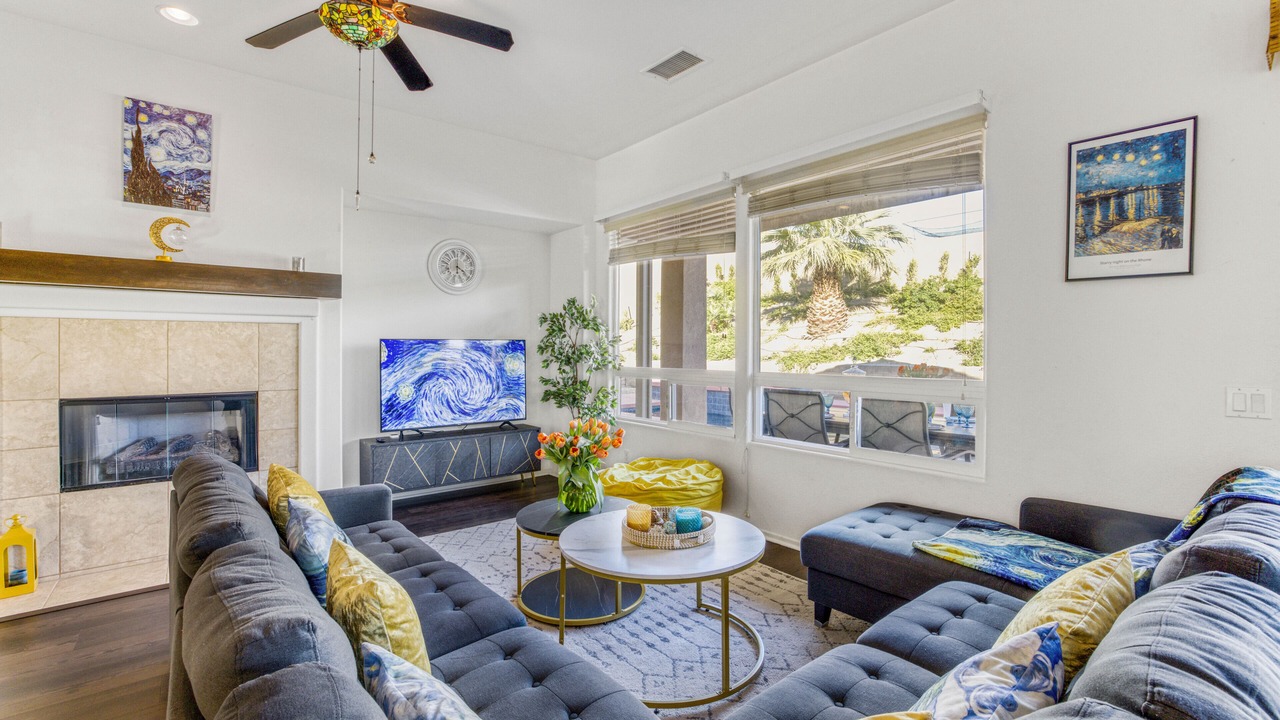 Photo of Livingroom in Desert Hot Springs