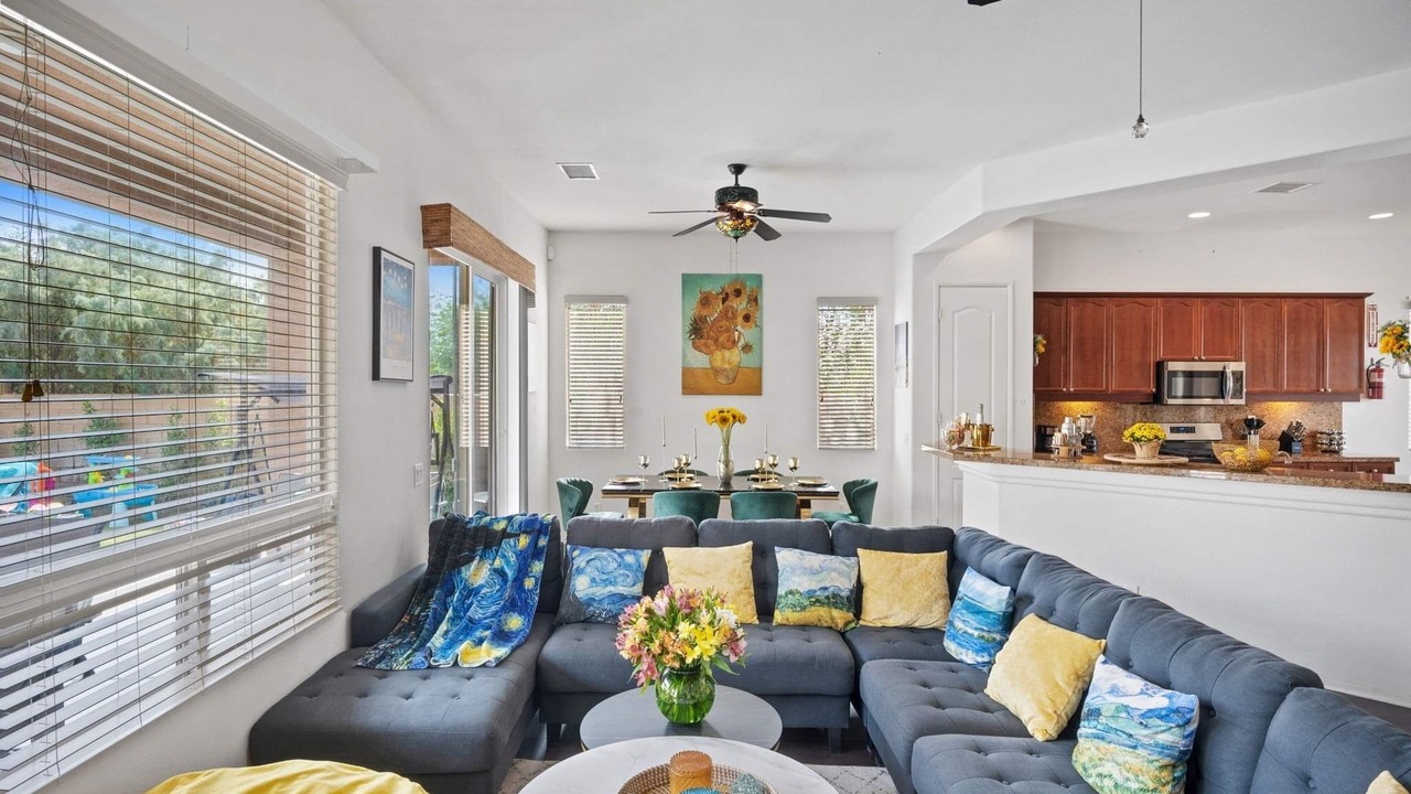 Photo of Livingroom in Desert Hot Springs