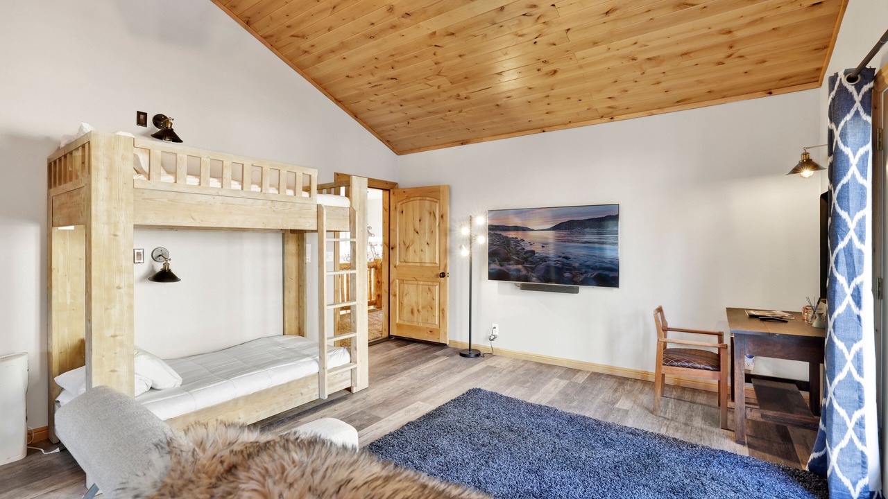 Photo of Bedroom in Eagle Mountain Estates