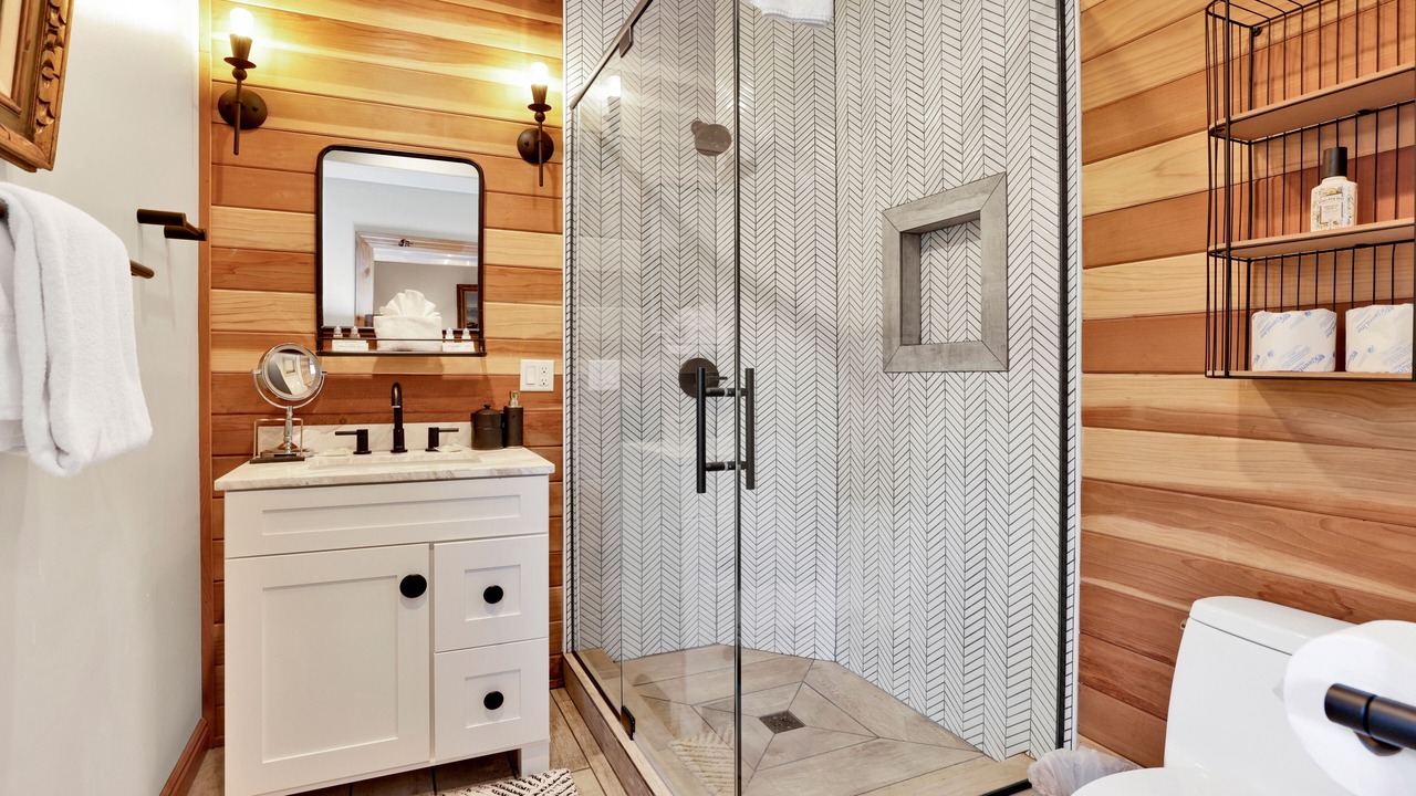 Photo of Bathroom in Eagle Mountain Estates