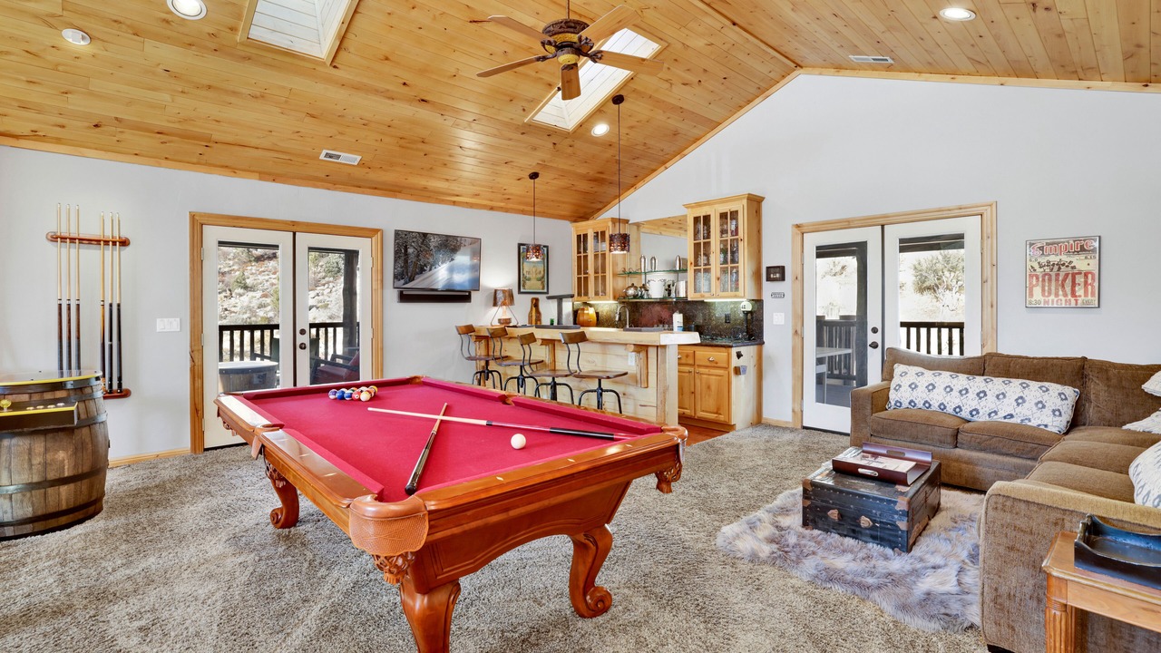 Photo of Livingroom in Eagle Mountain Estates