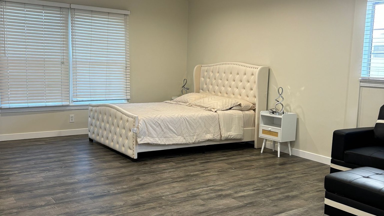 Photo of Bedroom in Reseda
