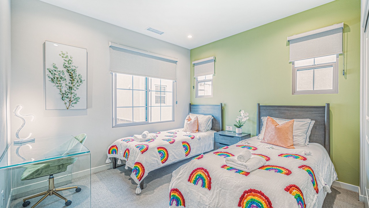 Photo of Bedroom in Portola Springs