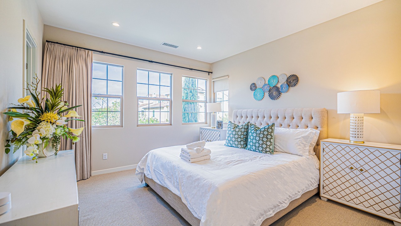 Photo of Bedroom in Portola Springs