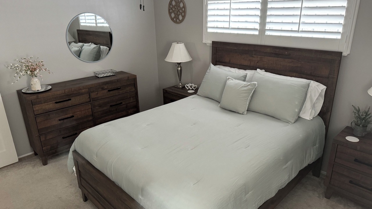 Photo of Bedroom in North Long Beach