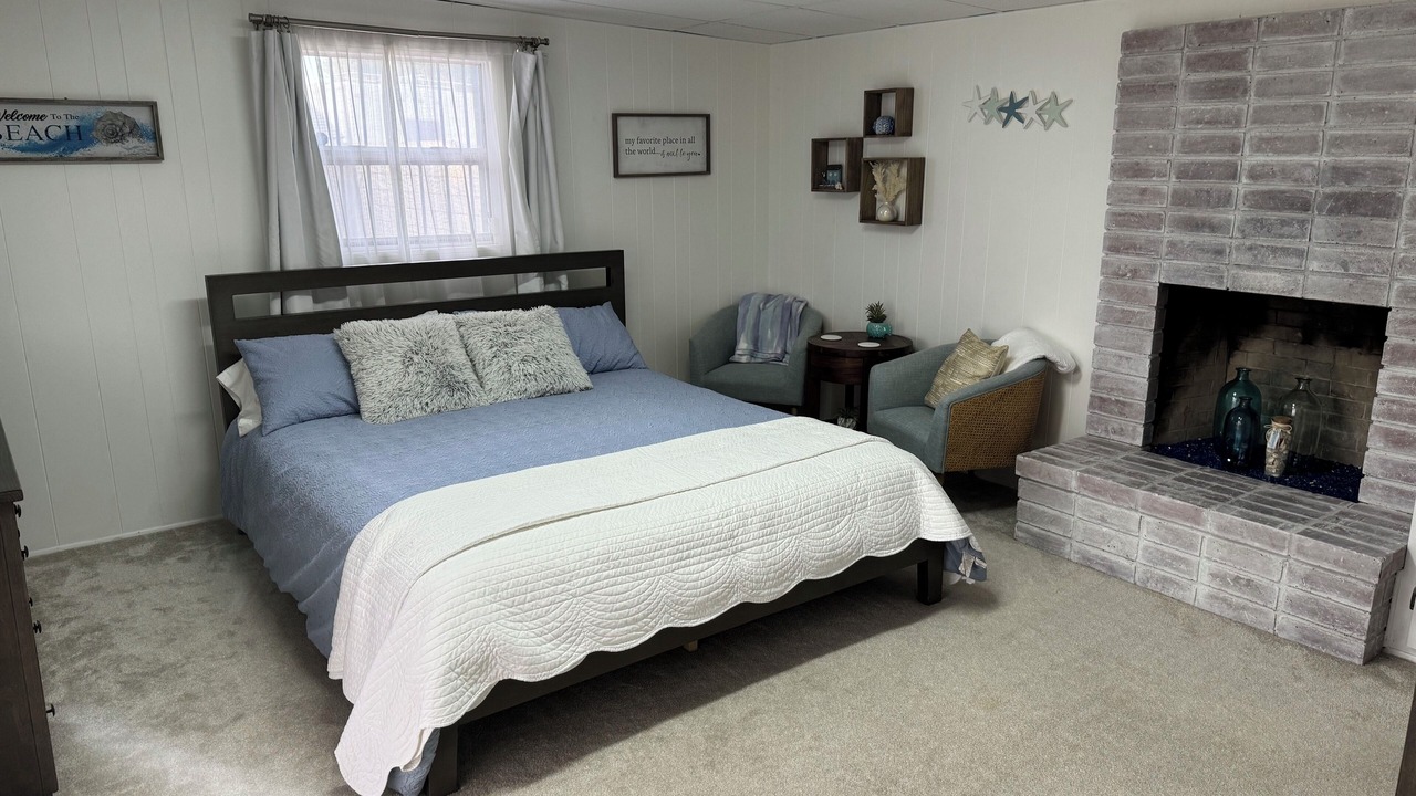Photo of Bedroom in North Long Beach