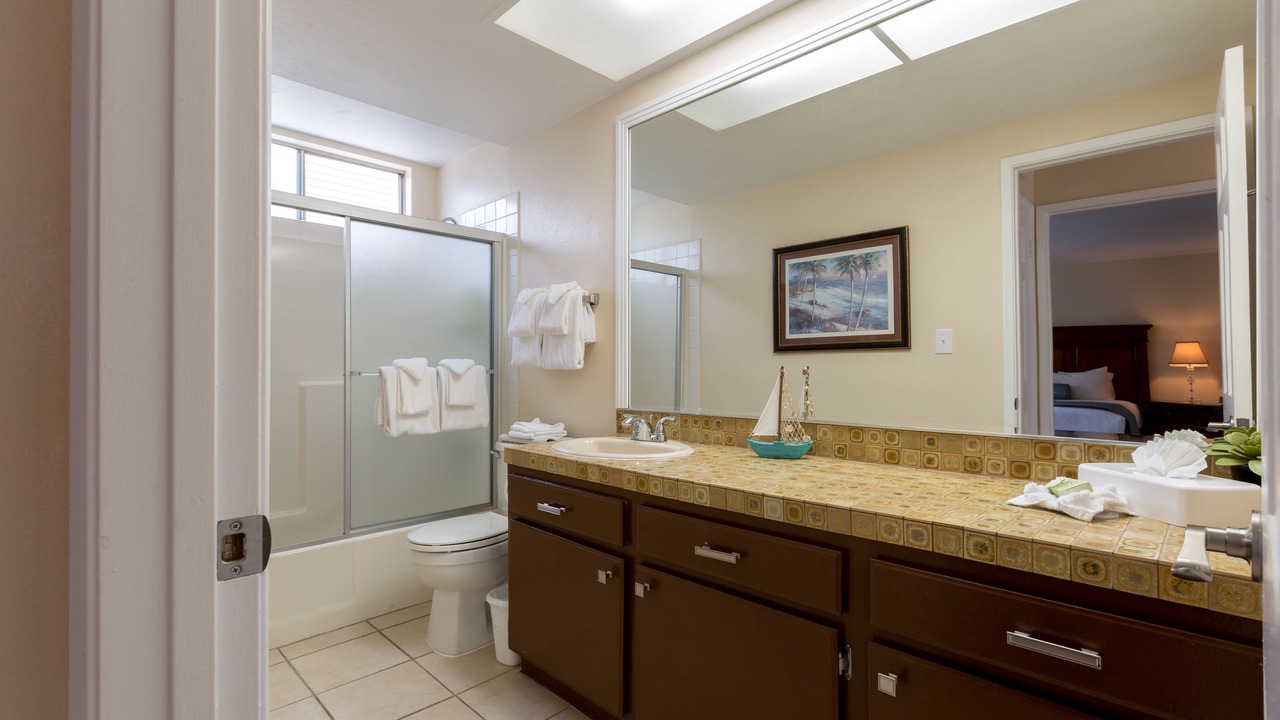Photo of Bathroom in Oxnard Shores
