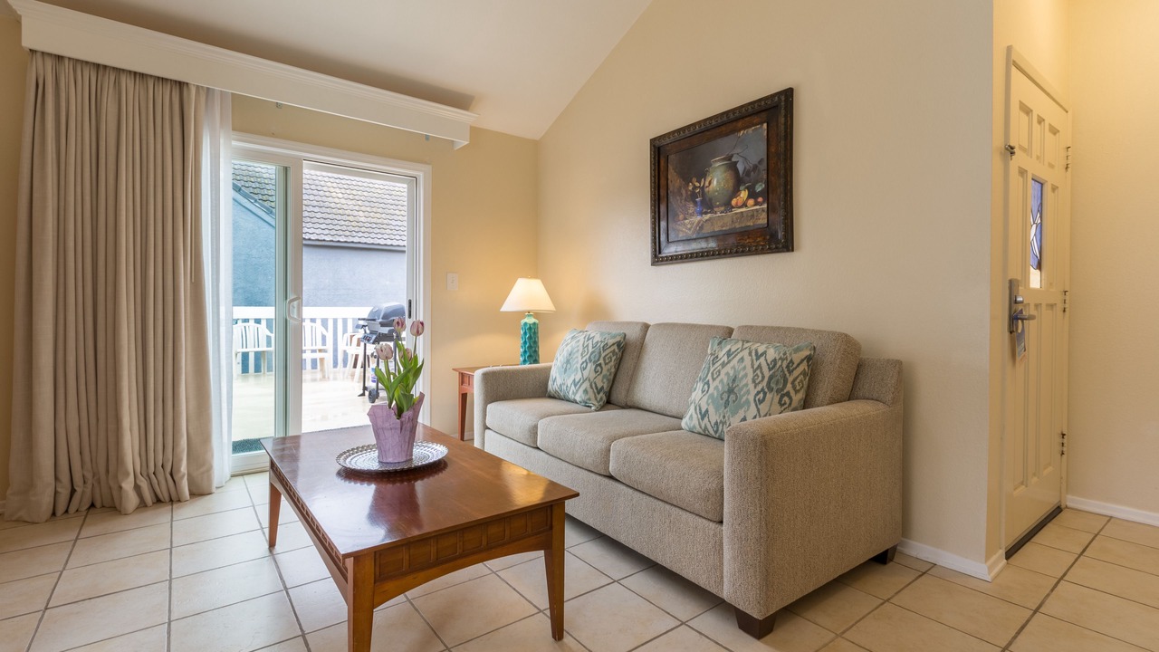 Photo of Livingroom in Oxnard Shores