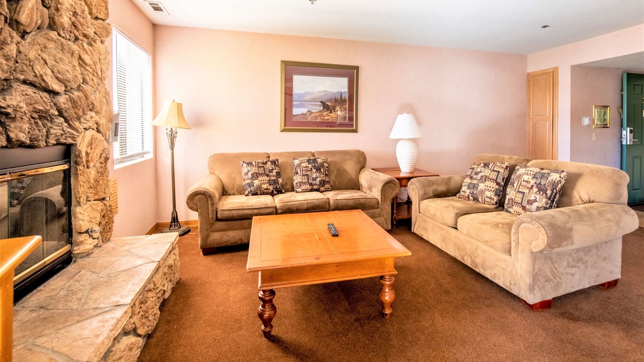 Photo of Livingroom in Big Bear Lake