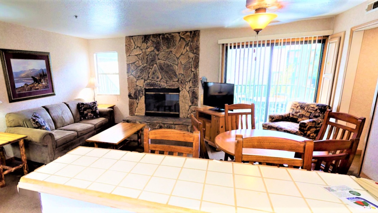 Photo of Livingroom in Big Bear Lake