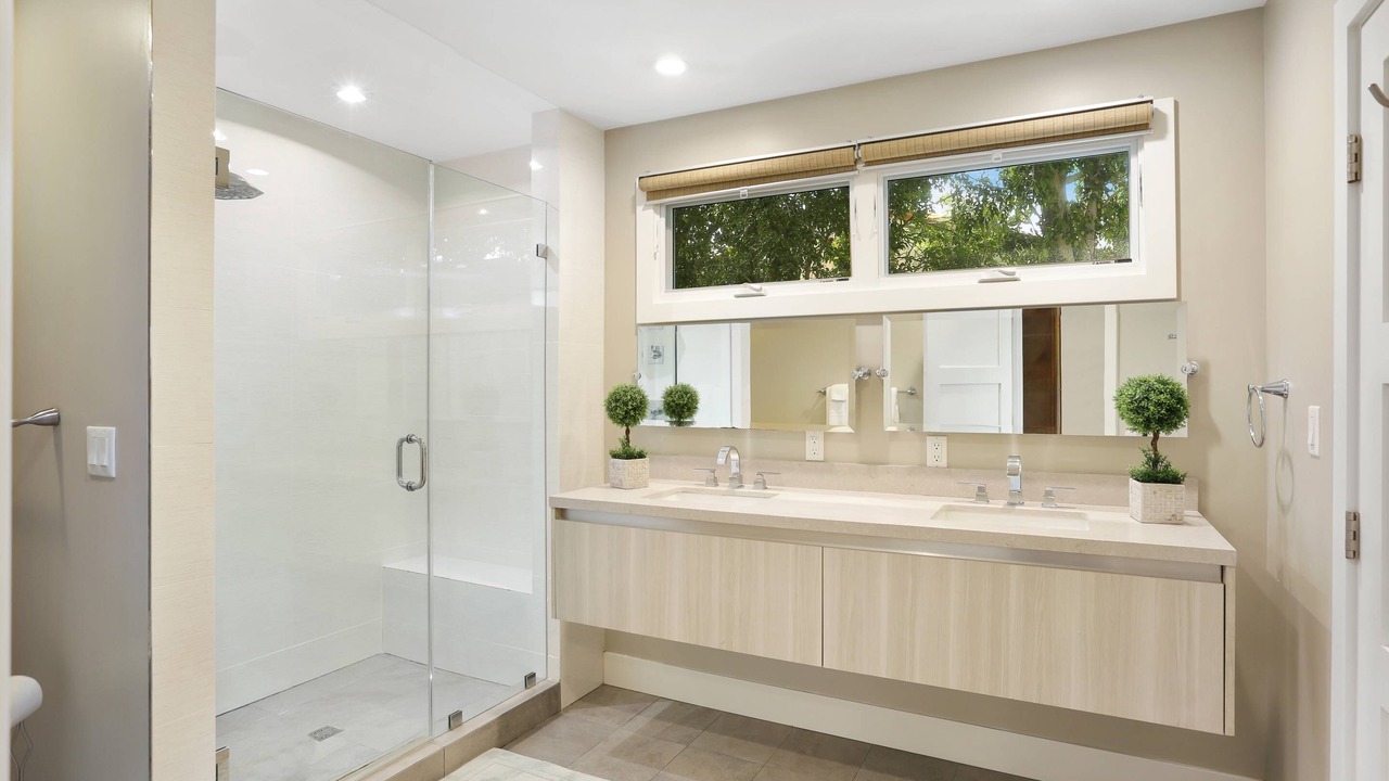 Photo of Bathroom in Cowan Heights