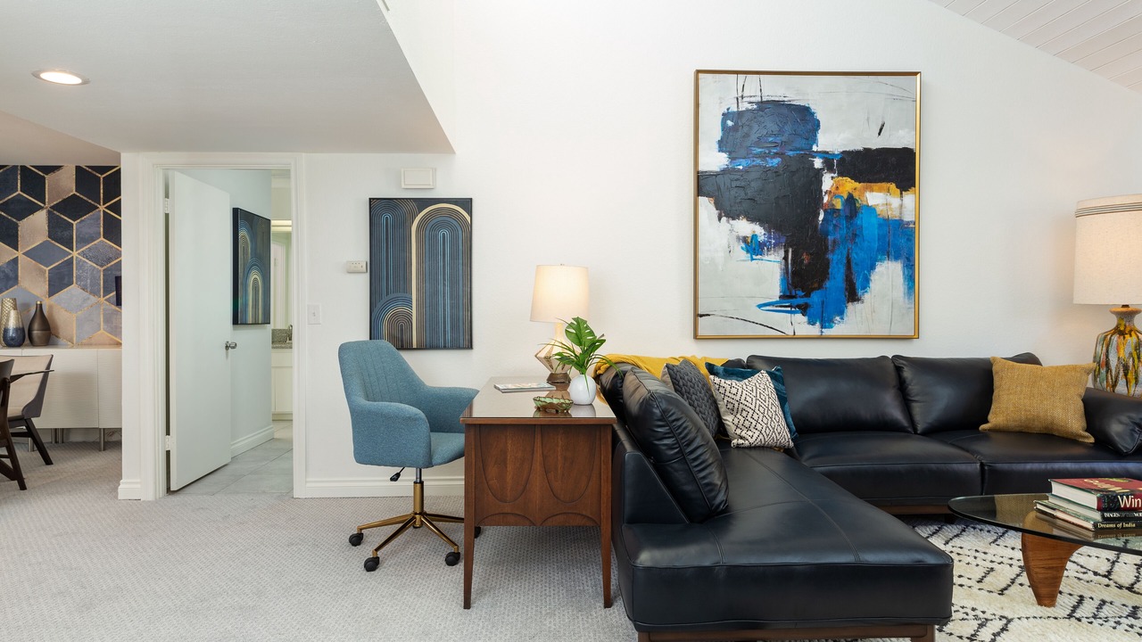 Photo of Bedroom in Canyon Corridor