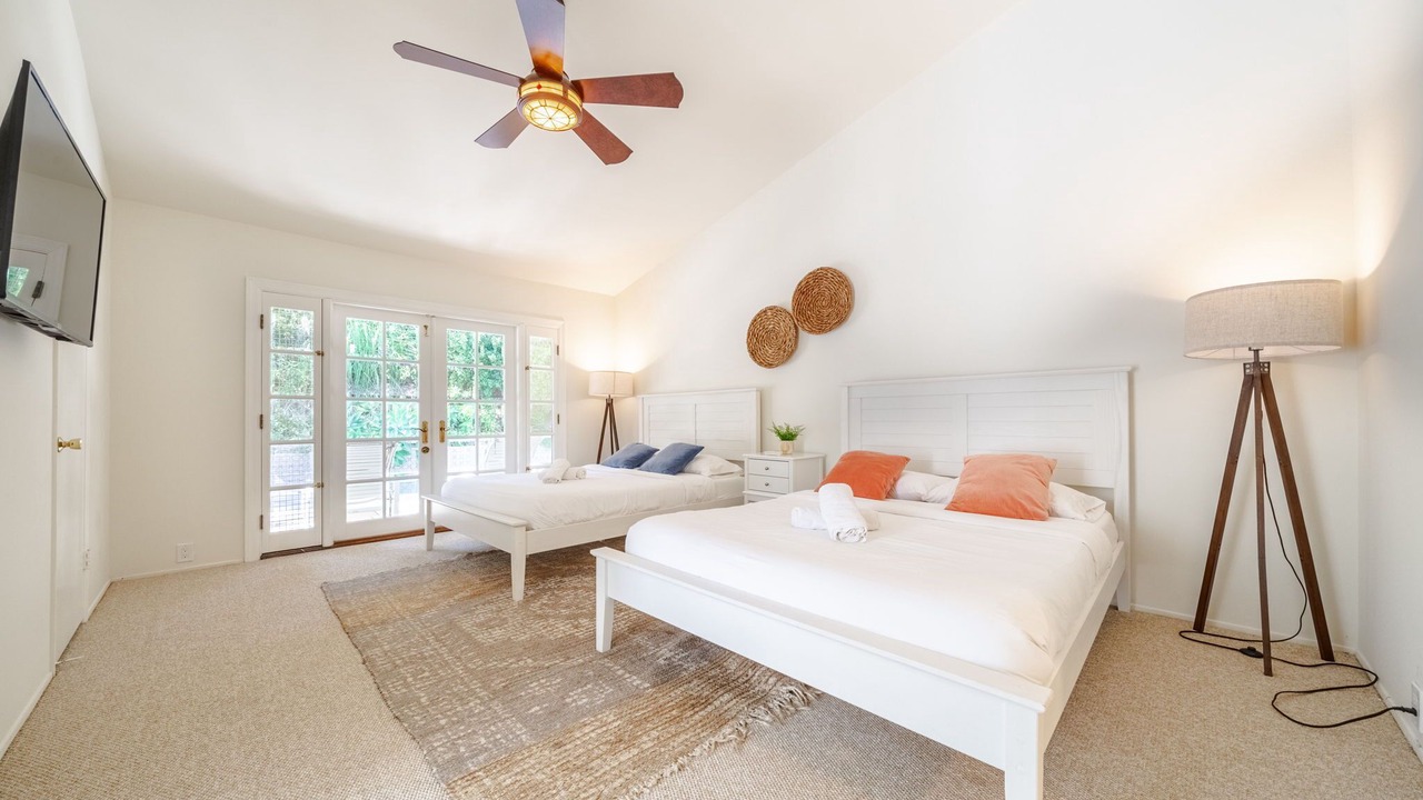 Photo of Bedroom in Lake Hollywood Estates