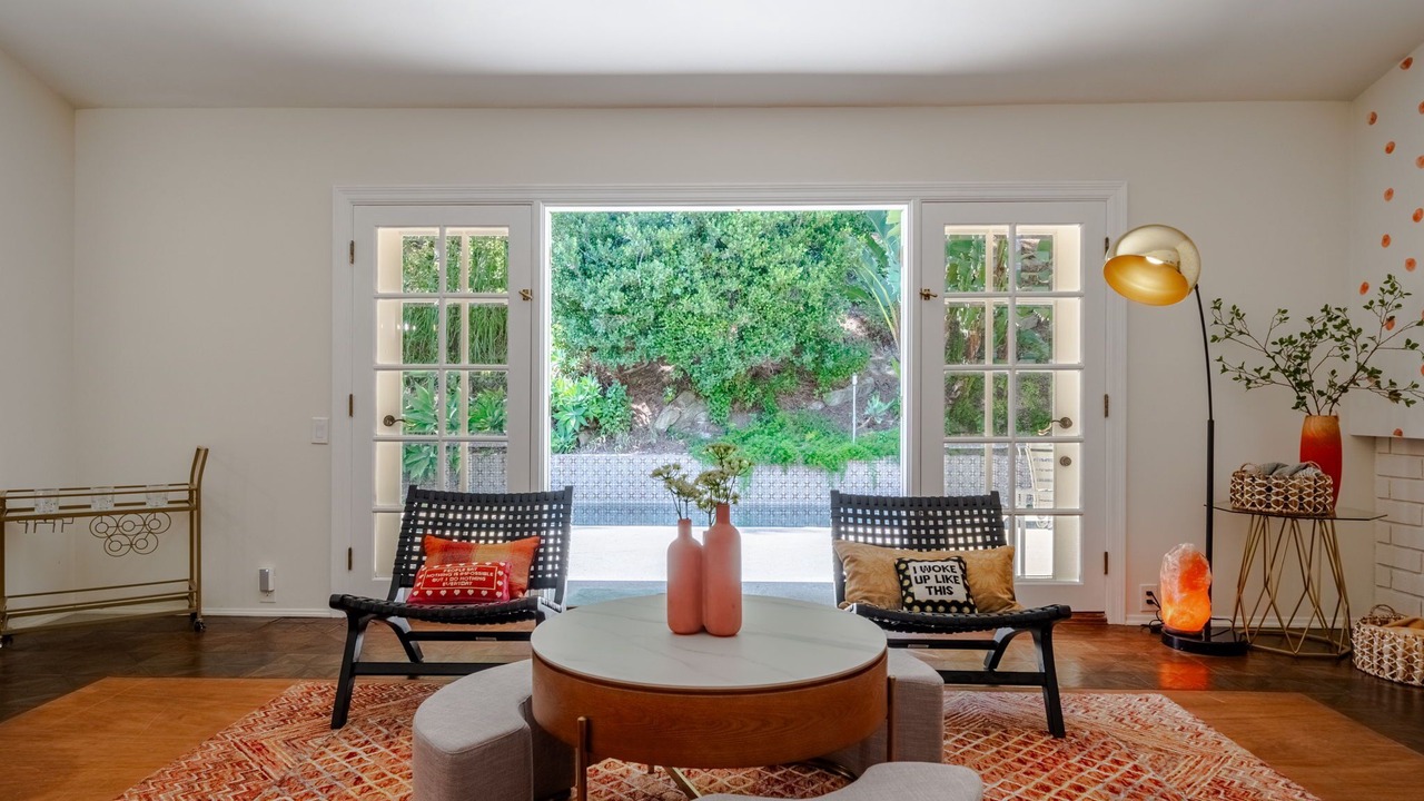 Photo of Others in Lake Hollywood Estates