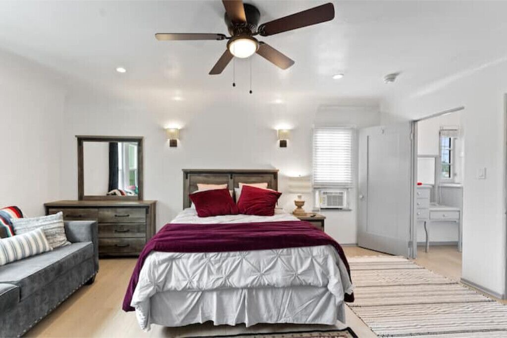 Photo of Bedroom in Carthay Circle