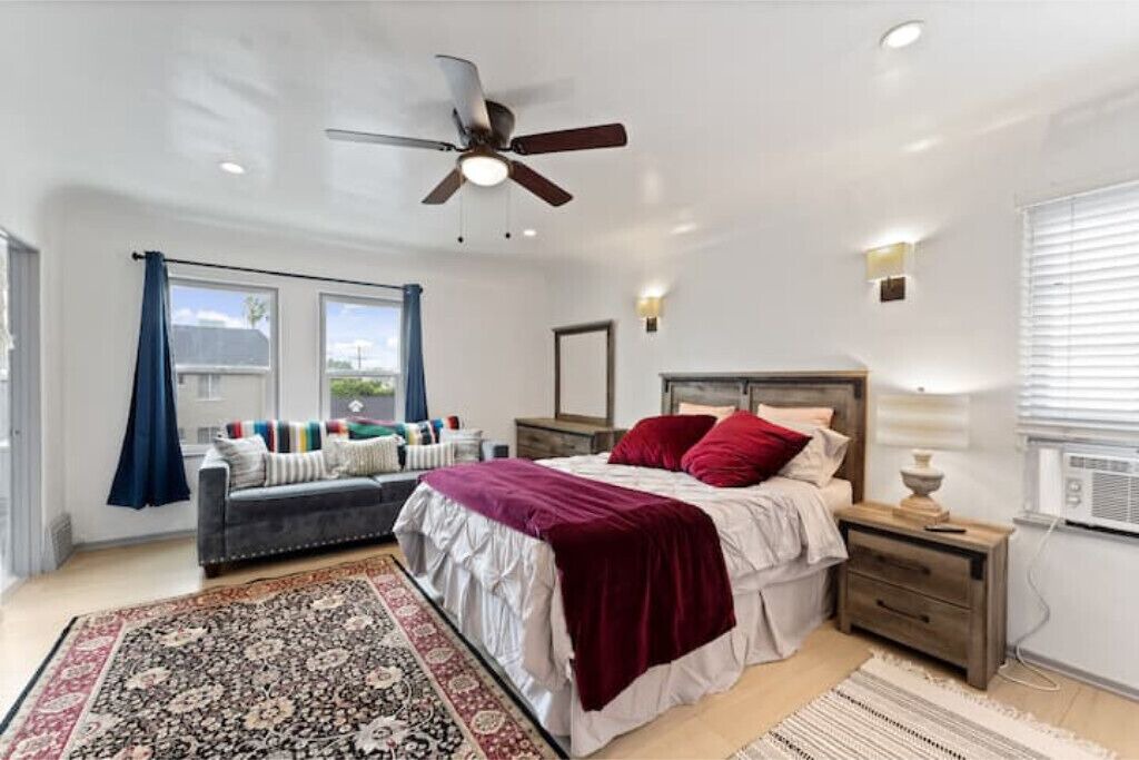 Photo of Bedroom in Carthay Circle