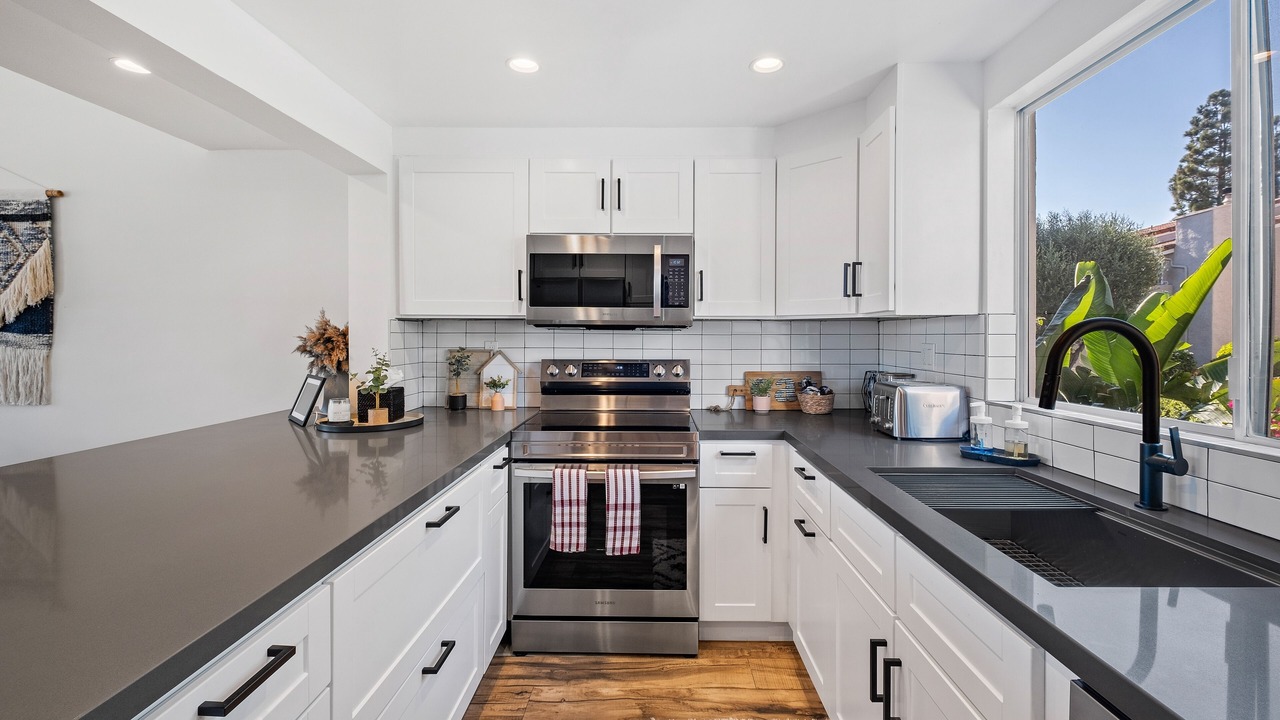 Photo of Kitchen in Central Malibu