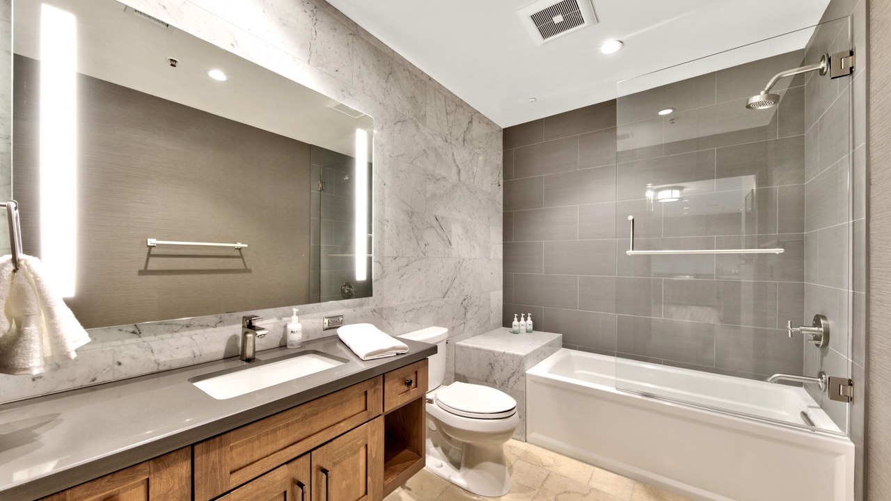 Photo of Bathroom in Lakeside Park