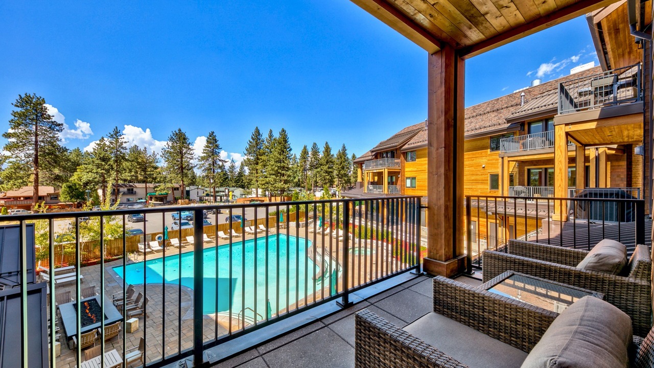 Photo of Patio Balcony in Lakeside Park