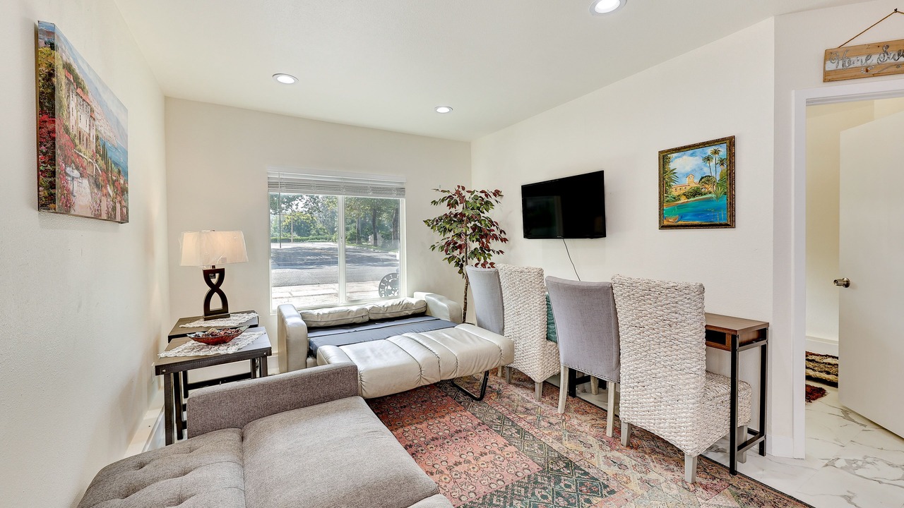 Photo of Livingroom in Anaheim Hills