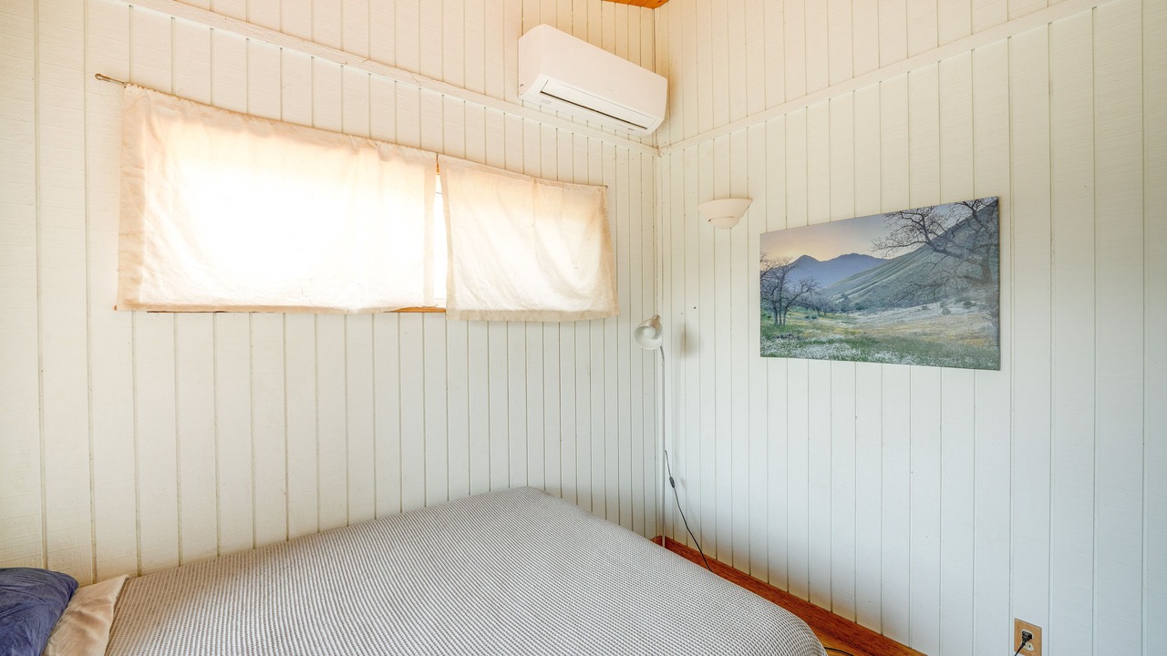 Photo of Bedroom in Kernville