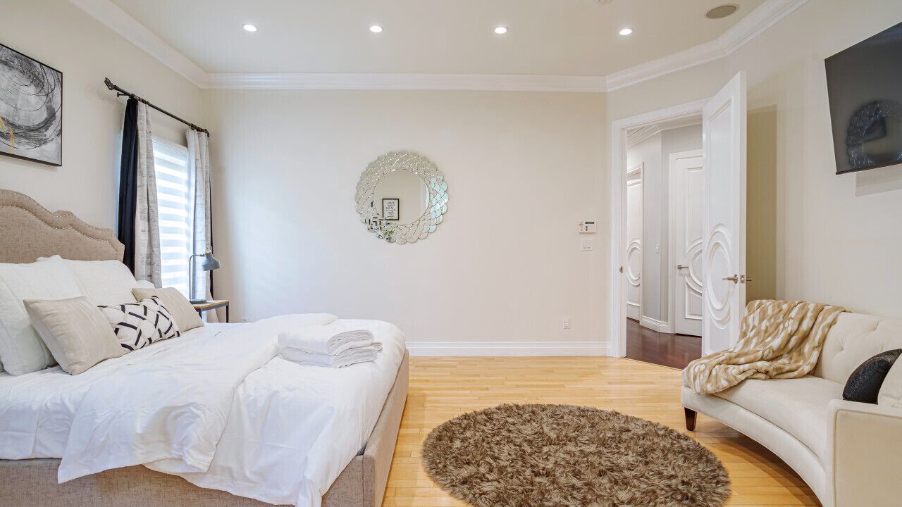 Photo of Bedroom in Valley Glen