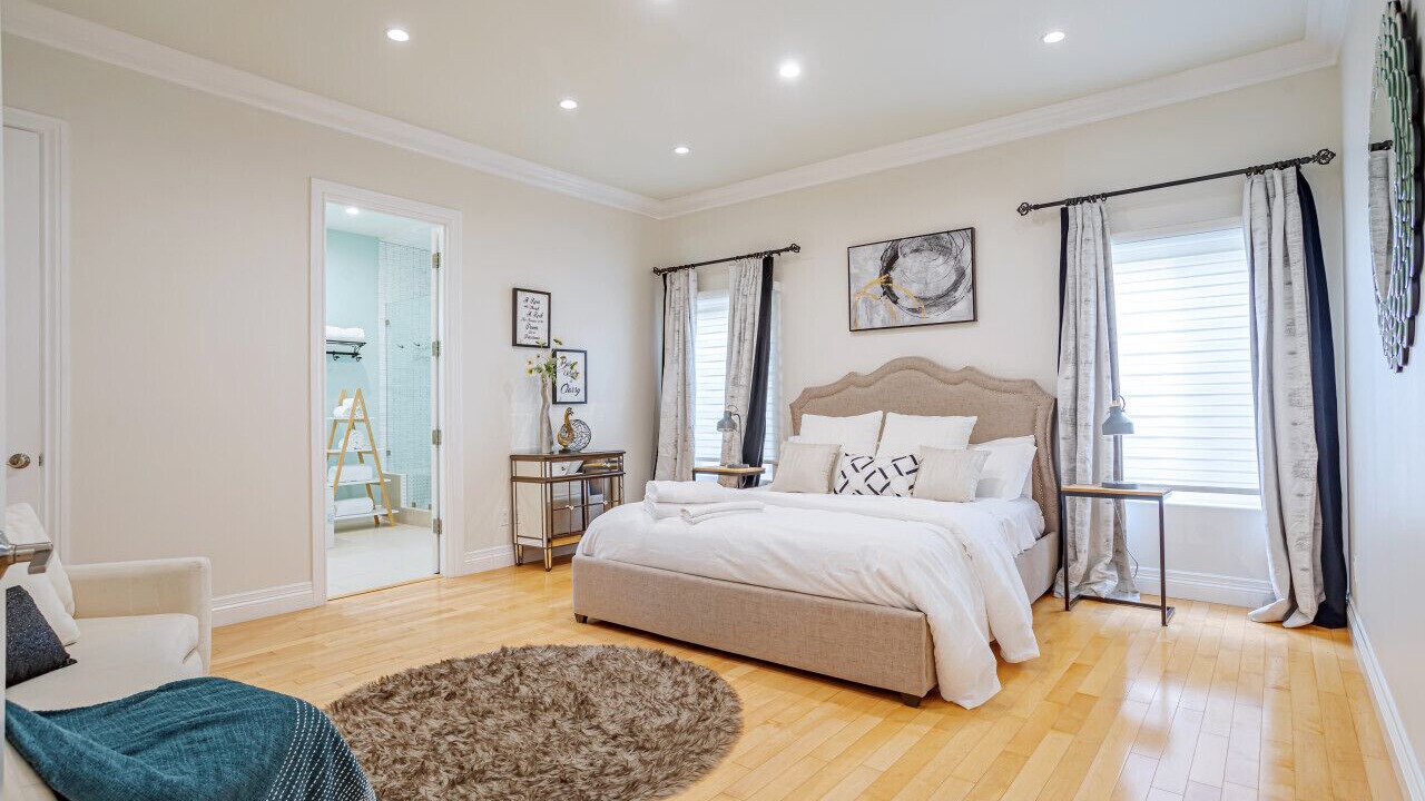 Photo of Bedroom in Valley Glen