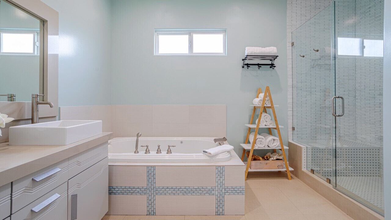 Photo of Bathroom in Valley Glen