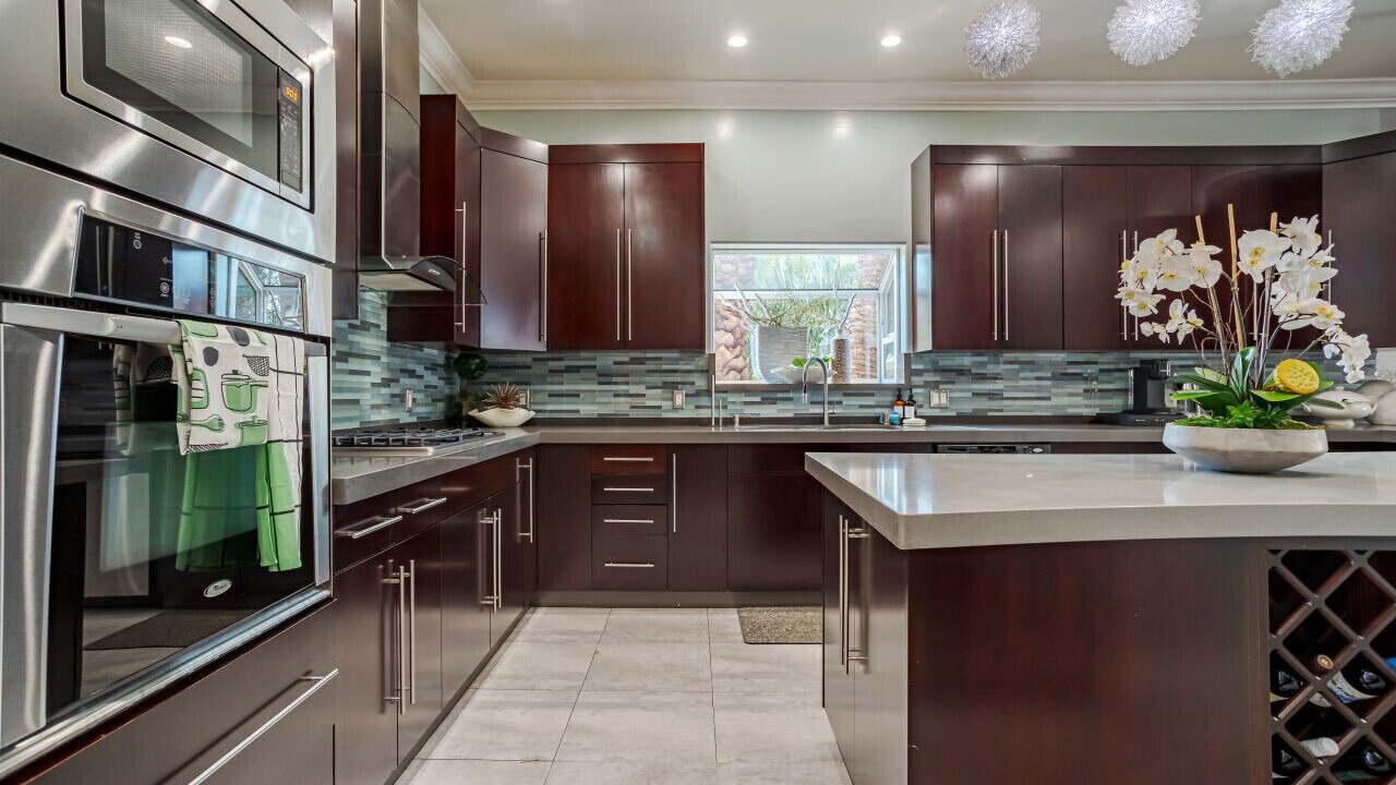 Photo of Kitchen in Valley Glen