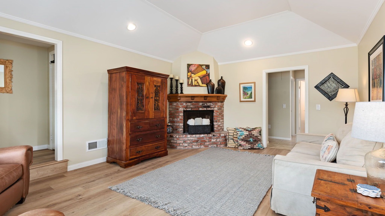 Photo of Livingroom in West Mesa
