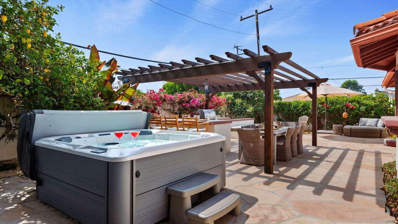 Photo of Patio Balcony in West Mesa
