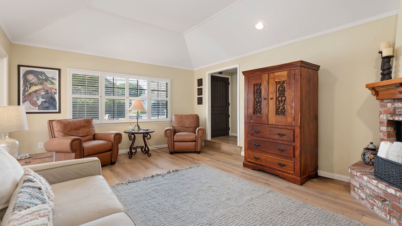 Photo of Livingroom in West Mesa