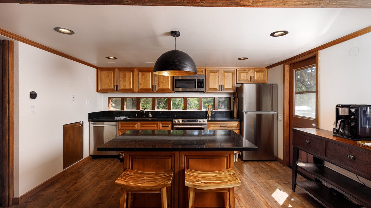 Photo of Kitchen in Lake Arrowhead