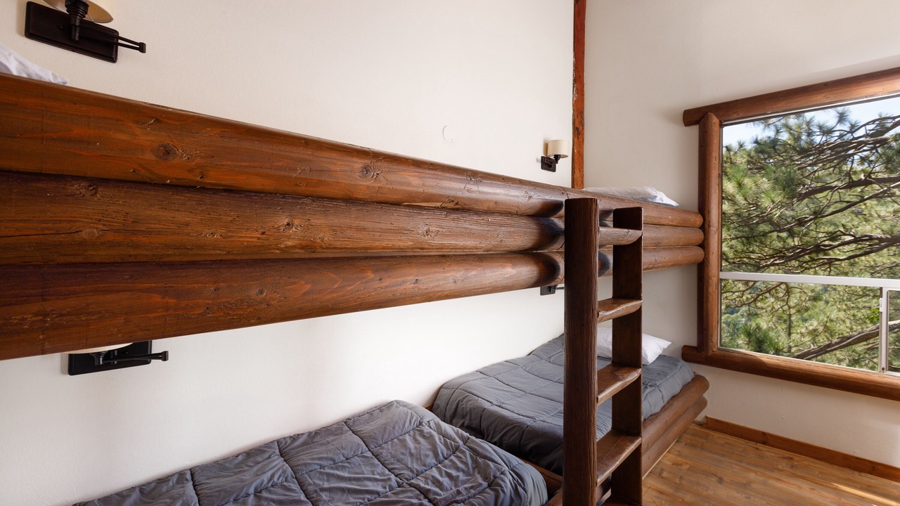 Photo of Bedroom in Lake Arrowhead