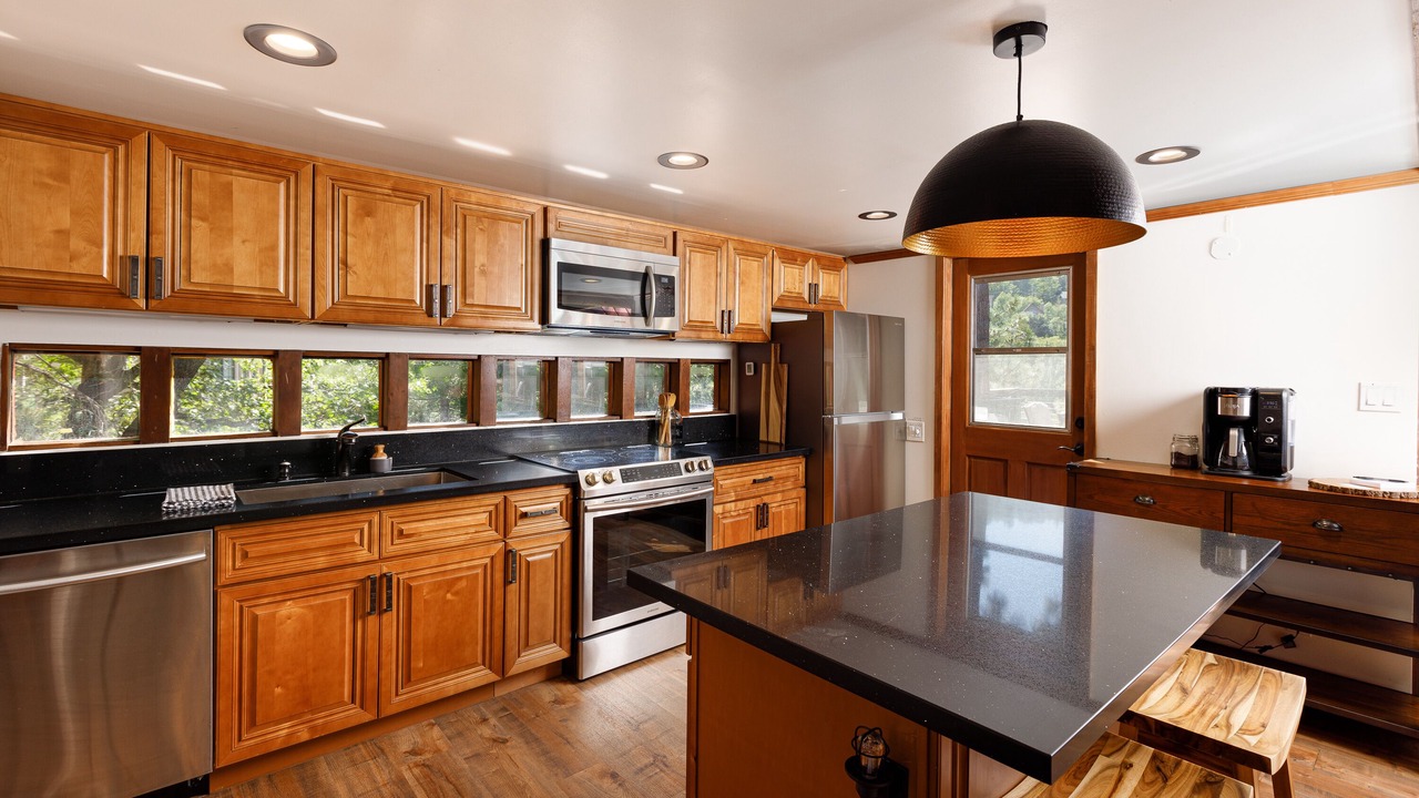 Photo of Kitchen in Lake Arrowhead