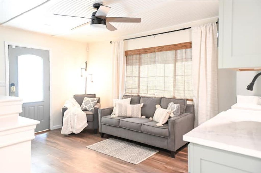 Photo of Livingroom in Prather