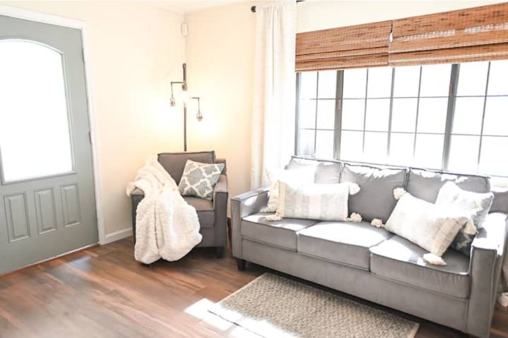 Photo of Livingroom in Prather