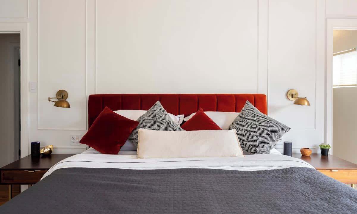 Photo of Bedroom in Greater Wilshire - Hancock Park