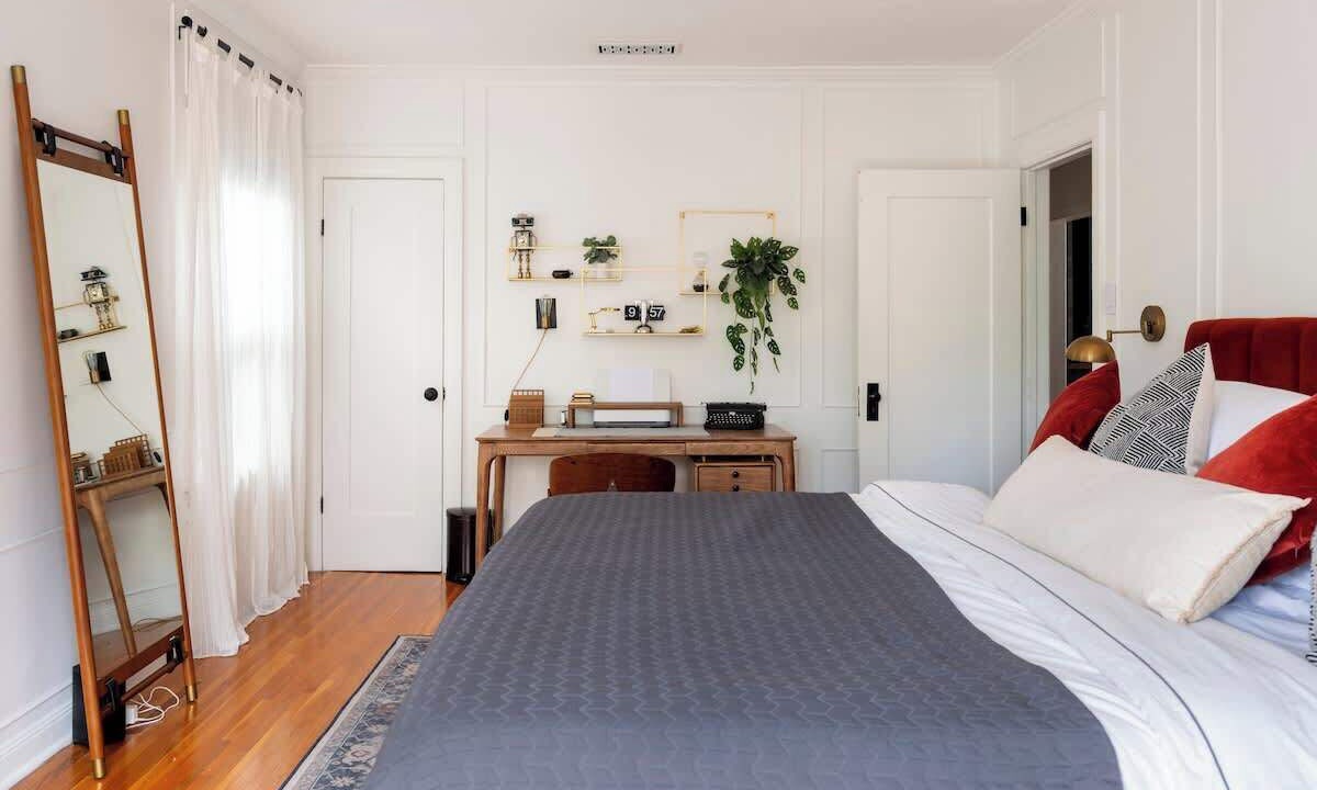 Photo of Bedroom in Greater Wilshire - Hancock Park