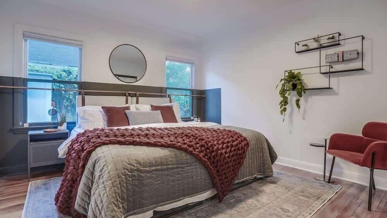 Photo of Bedroom in Greater Wilshire - Hancock Park