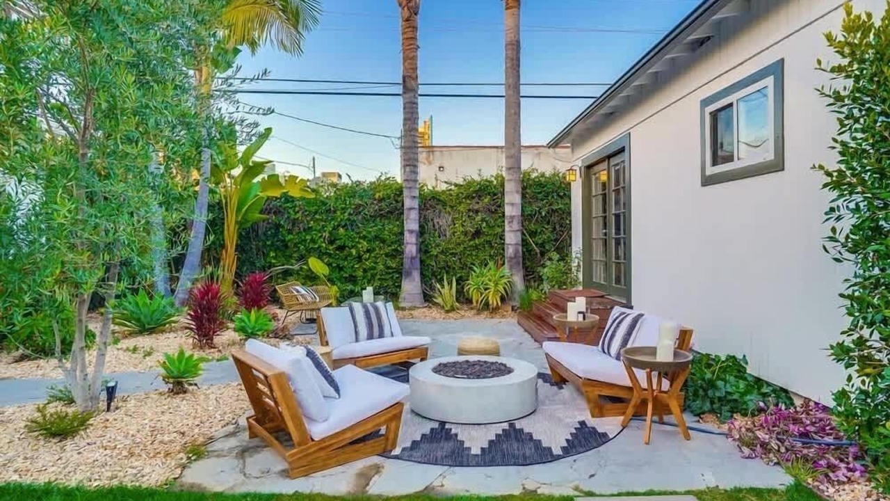 Photo of Patio Balcony in Greater Wilshire - Hancock Park