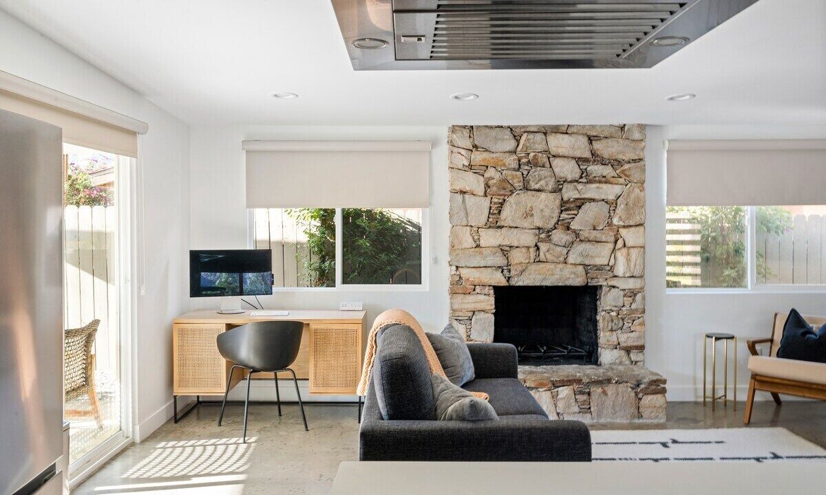 Photo of Livingroom in Desert Club Estates