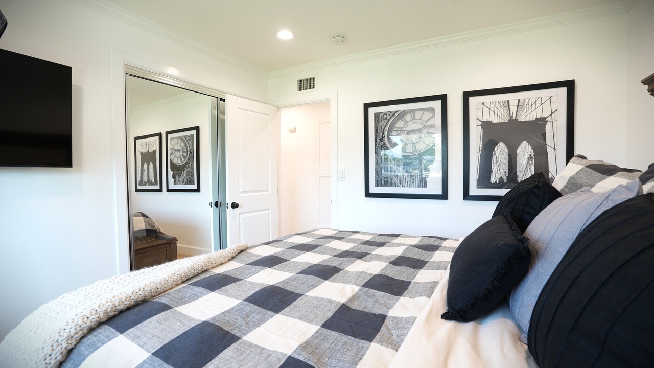 Photo of Bedroom in Orange