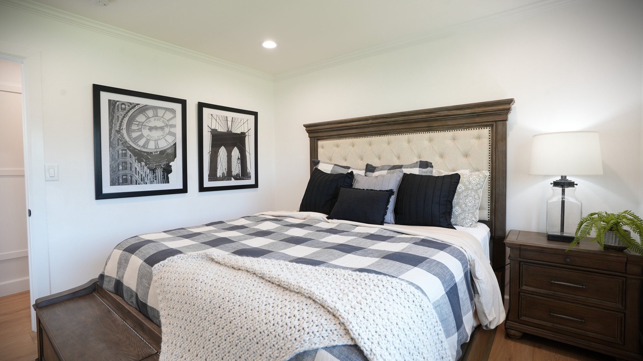 Photo of Bedroom in Orange