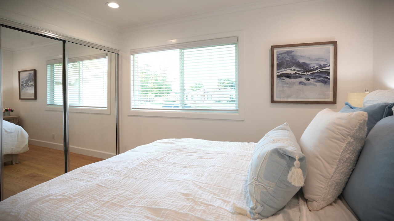 Photo of Bedroom in Orange