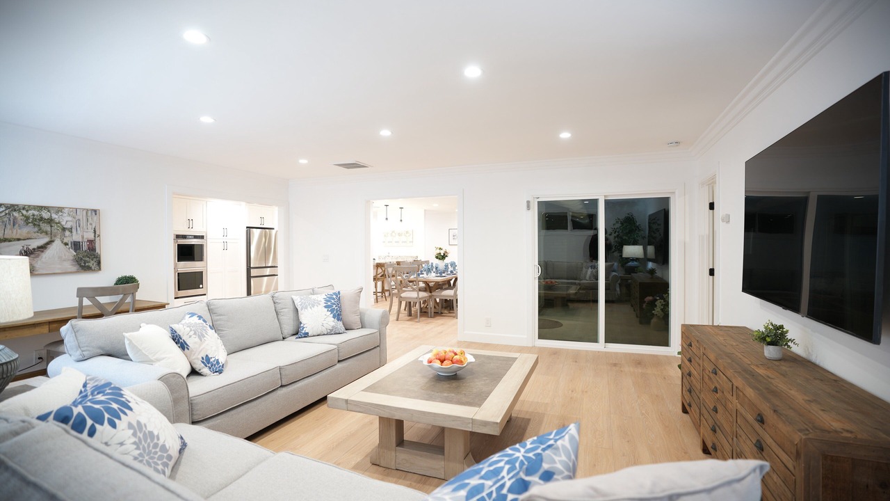 Photo of Livingroom in Orange
