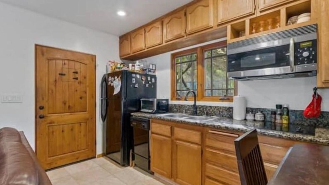 Photo of Kitchen in Verdugo Woodlands