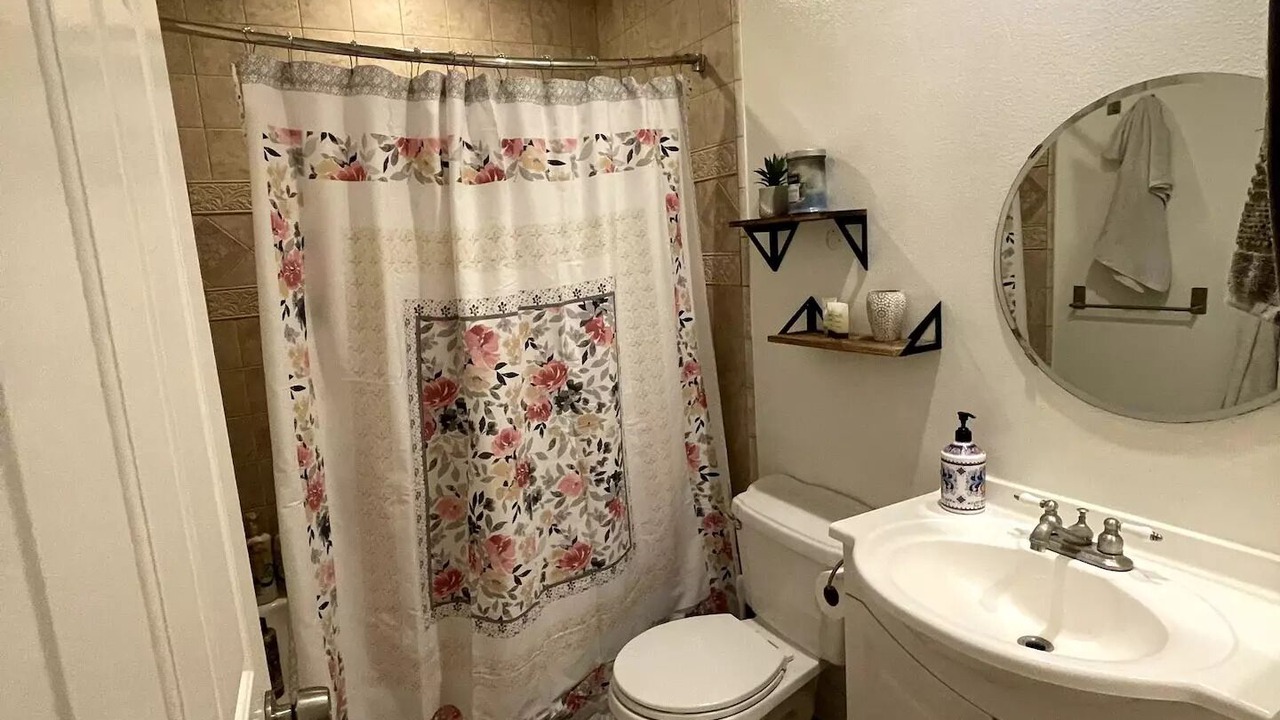 Photo of Bathroom in Santa Clarita