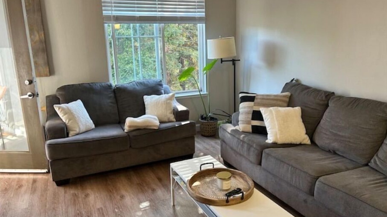 Photo of Livingroom in Saranap