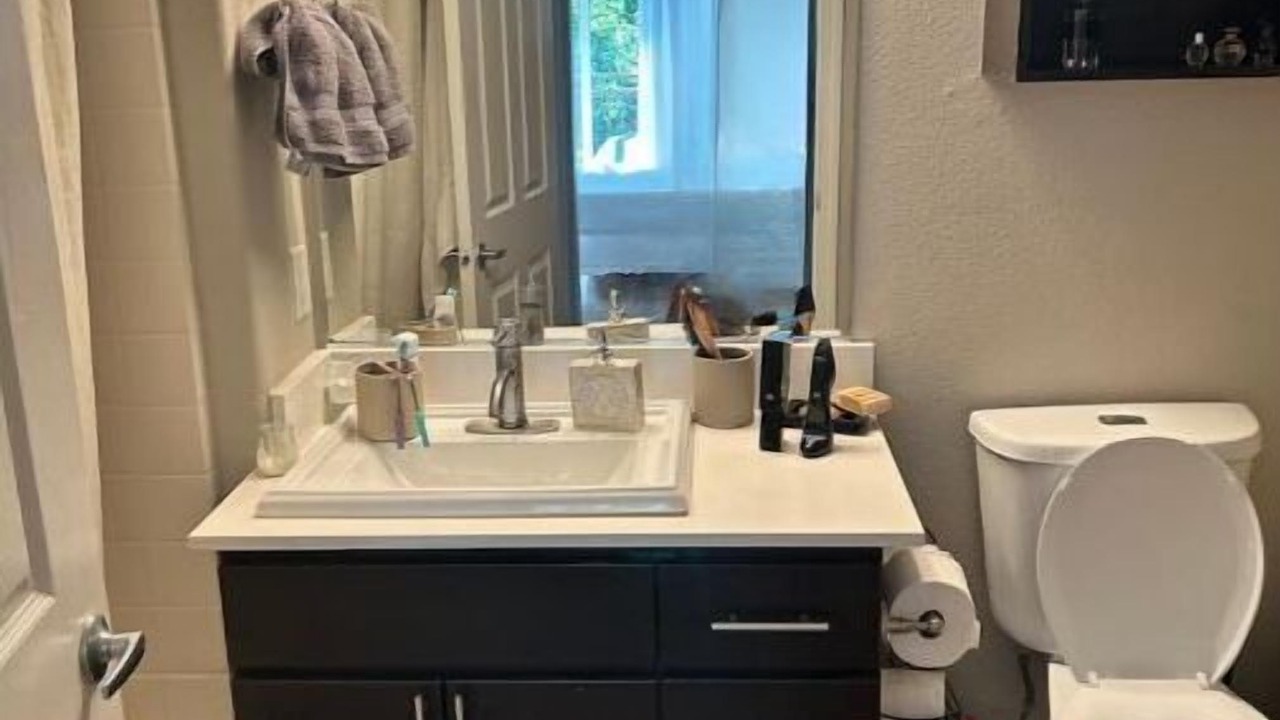 Photo of Bathroom in Saranap
